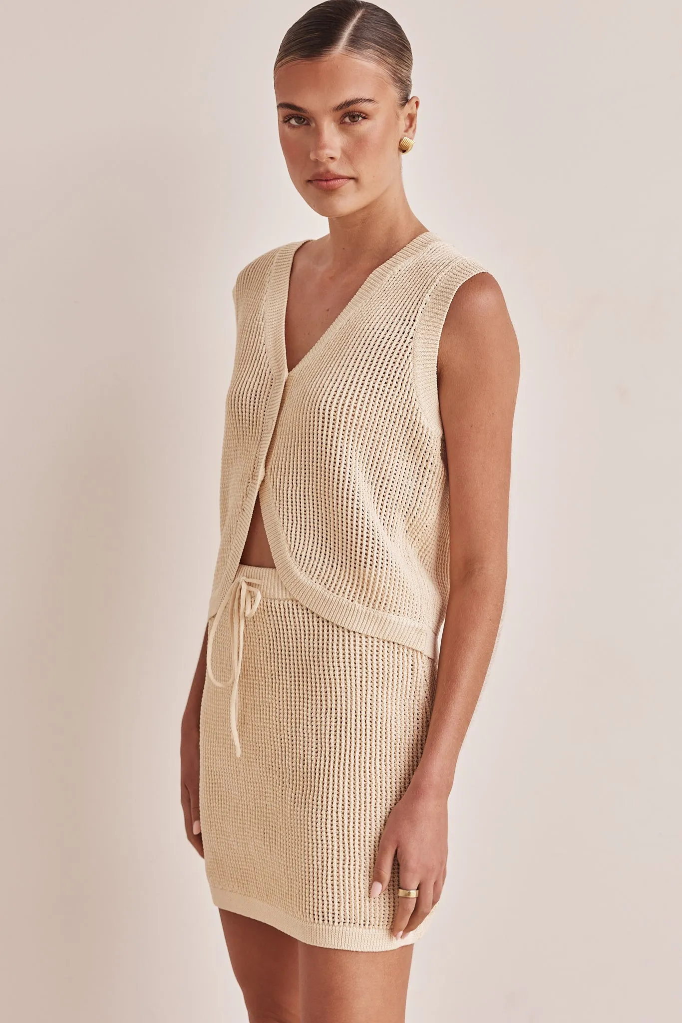 Alexi Knit Vest (Beige)